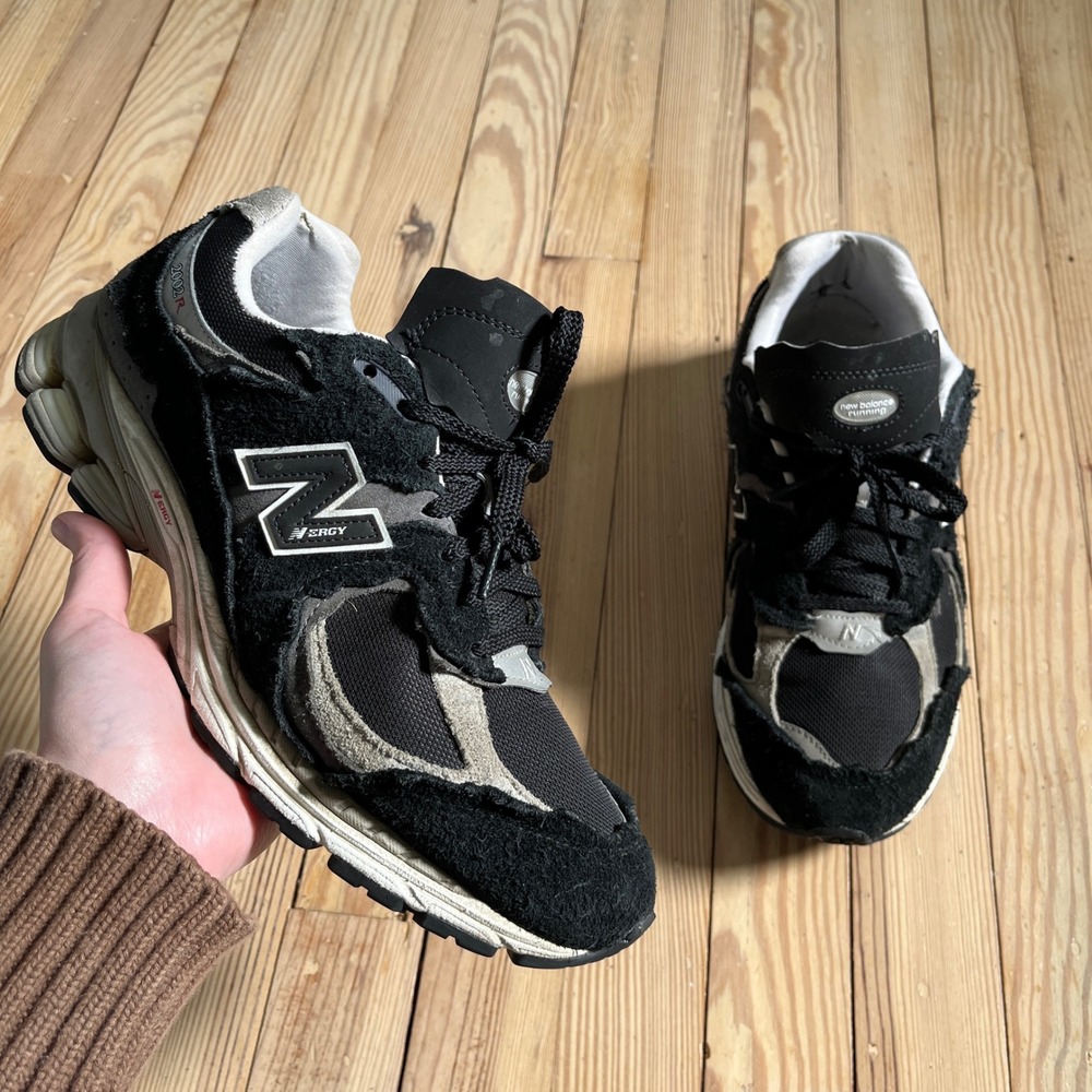 New Balance 2002R Protection Pack Mens 10.5D Black Phantom Deconstructed Sneaker